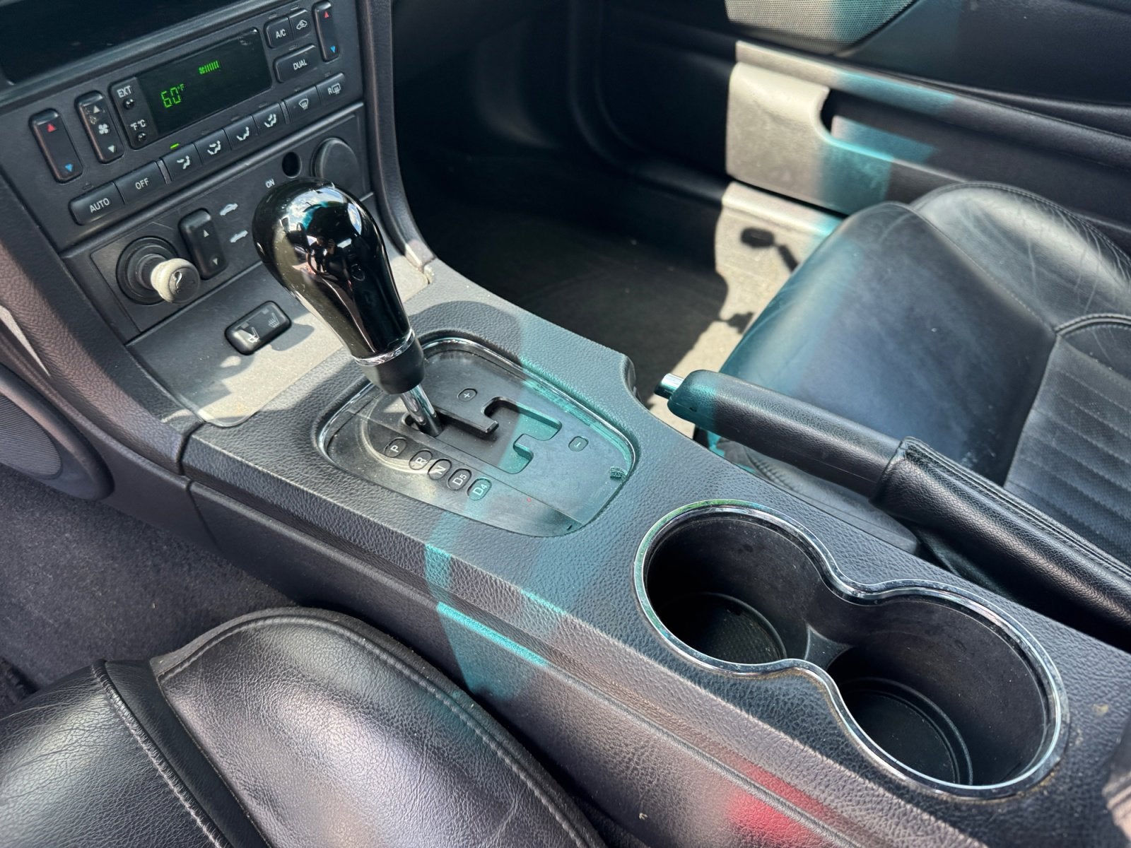 2004 Ford Thunderbird Base