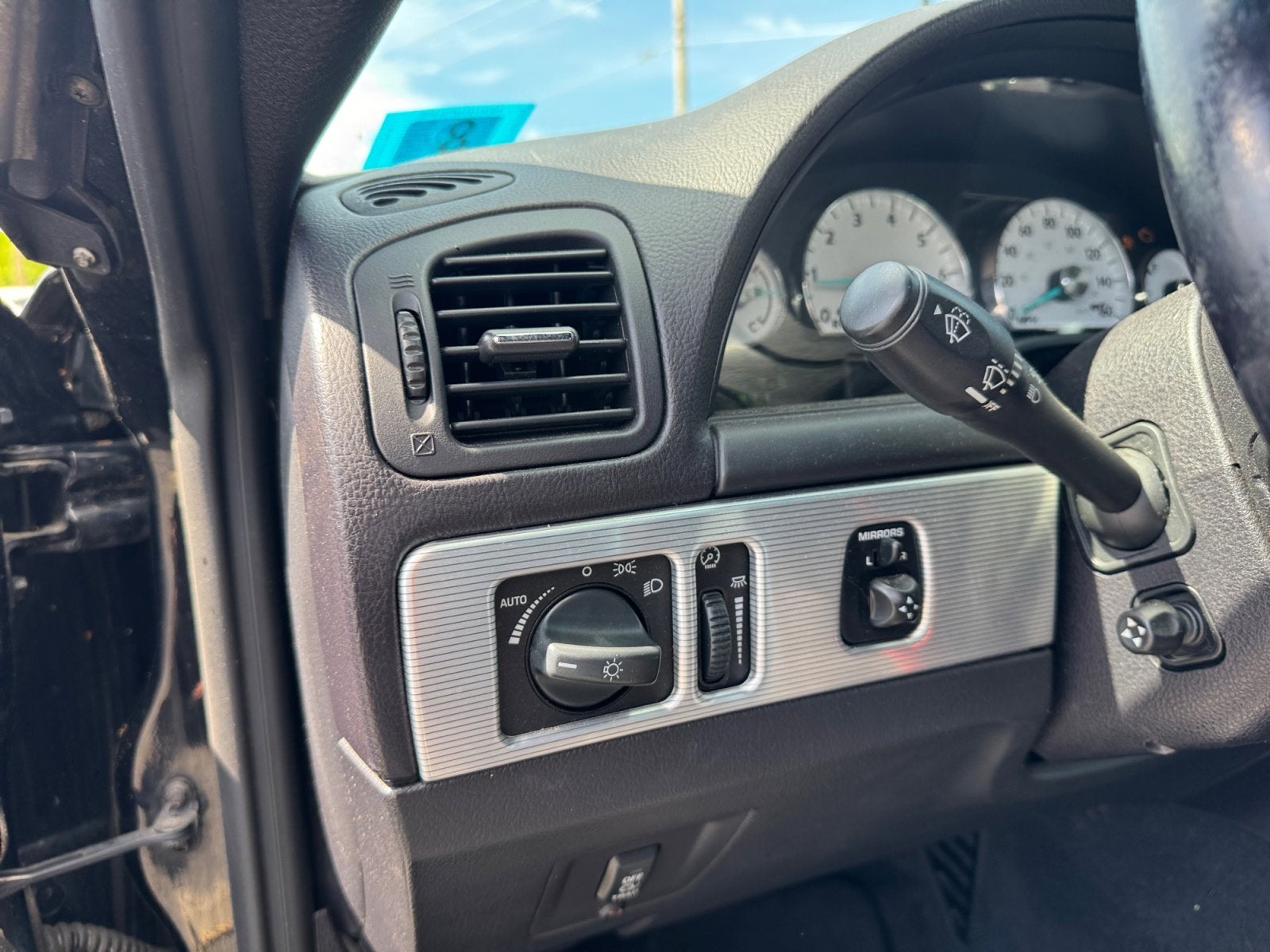 2004 Ford Thunderbird Base