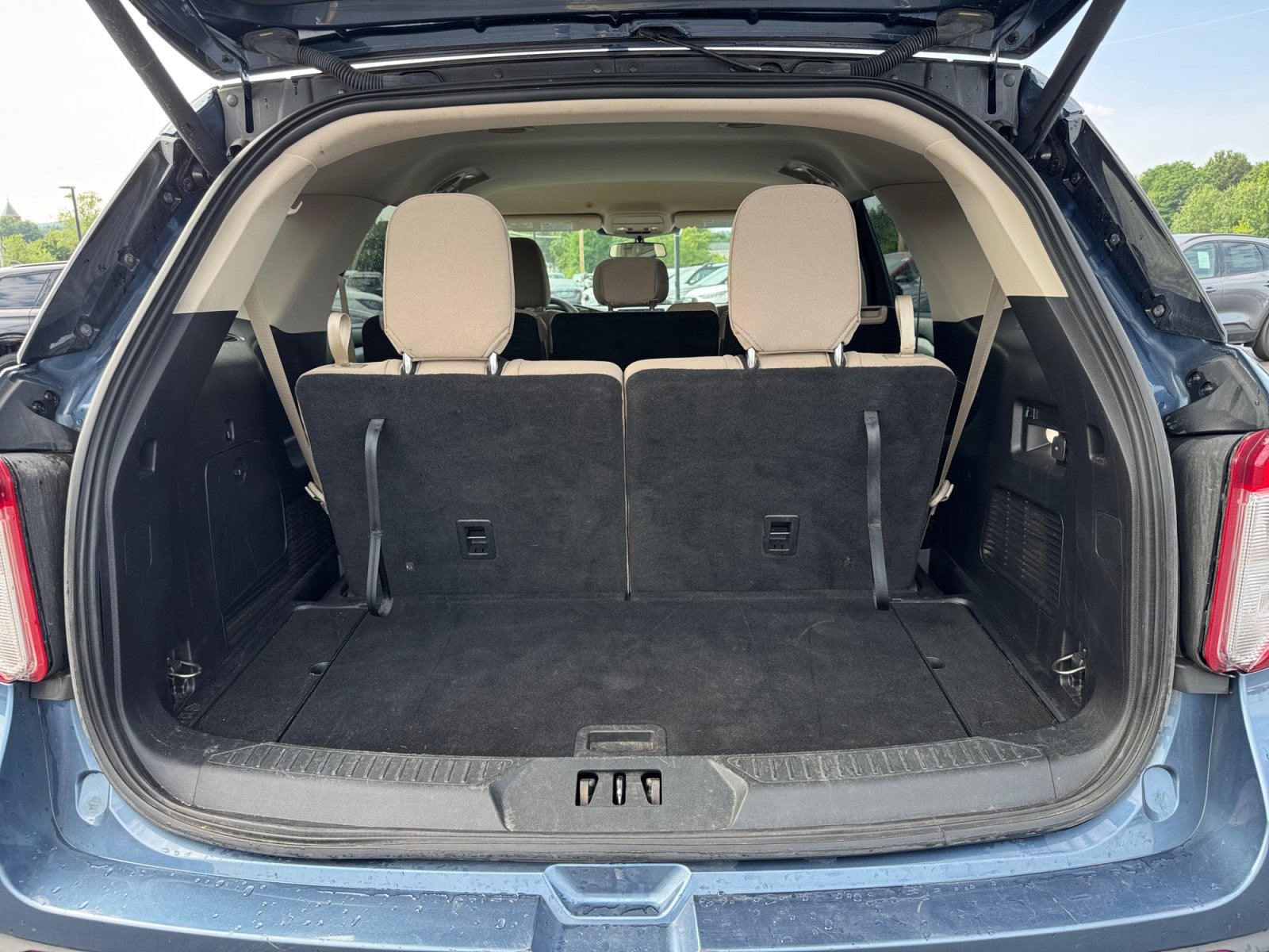 2020 Ford Explorer Base