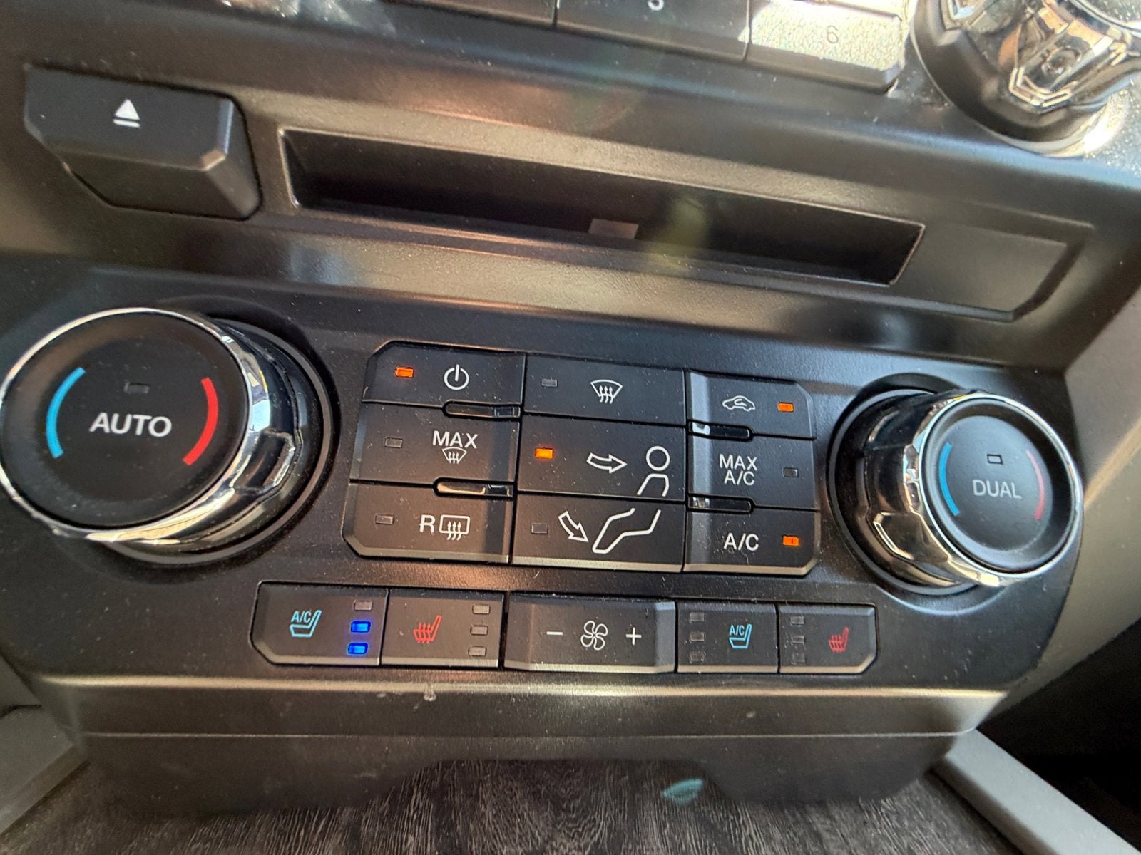 2017 Ford Super Duty F-250 SRW Lariat