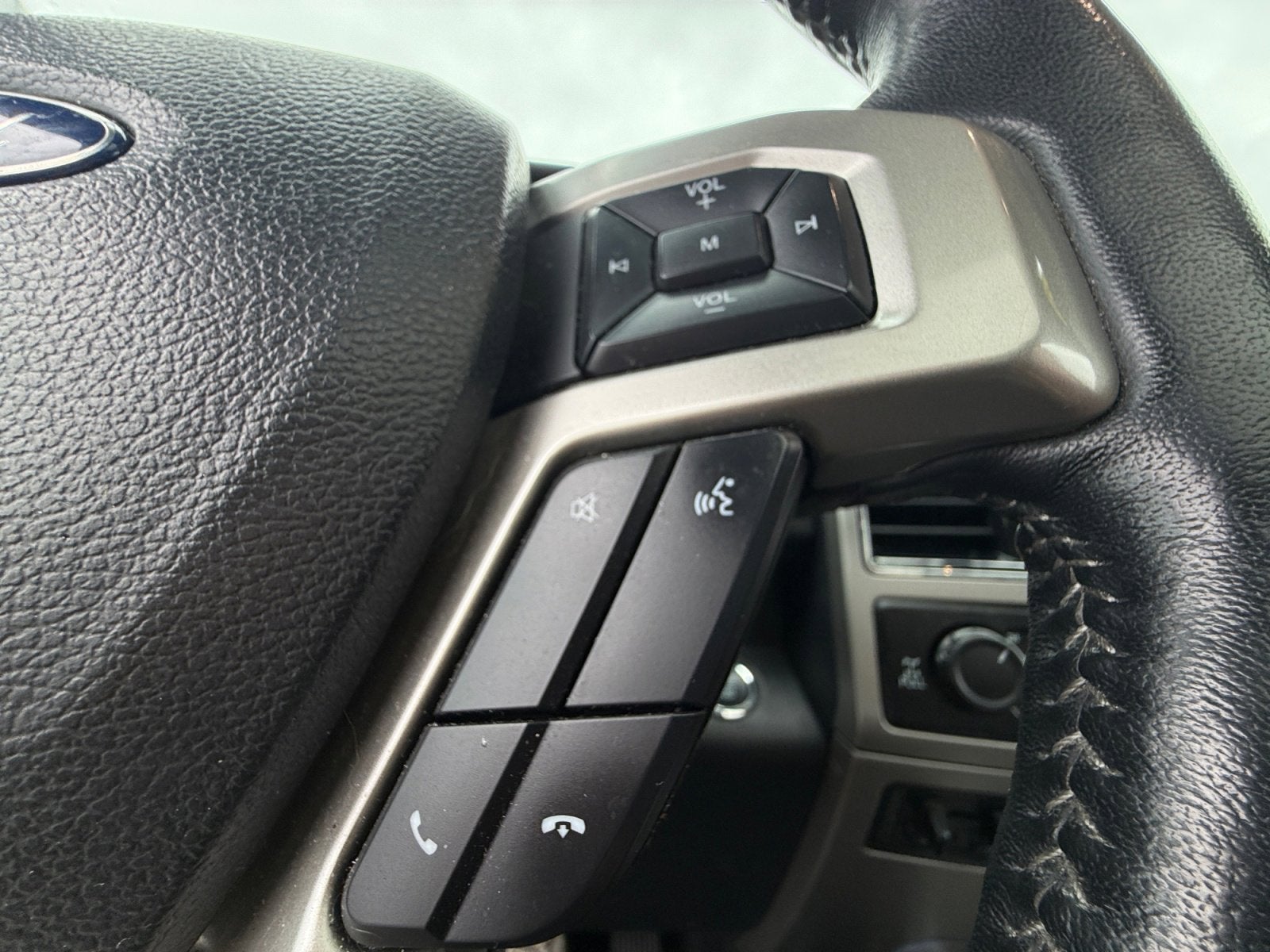 2022 Ford Super Duty F-250 SRW LARIAT