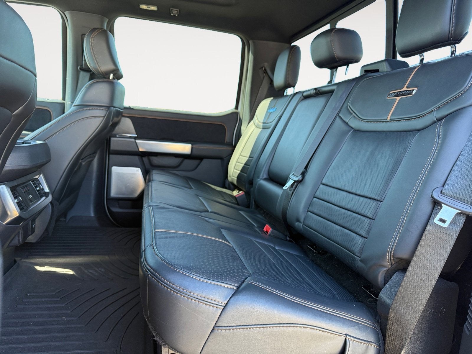 2024 Ford Super Duty F-350 SRW Platinum