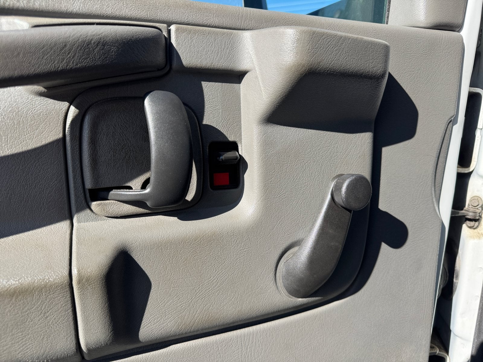 2011 Chevrolet Express Commercial Cutaway Work Van