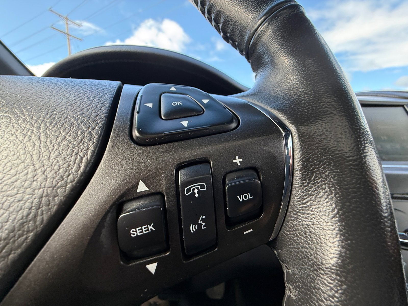 2014 Lincoln MKS Base