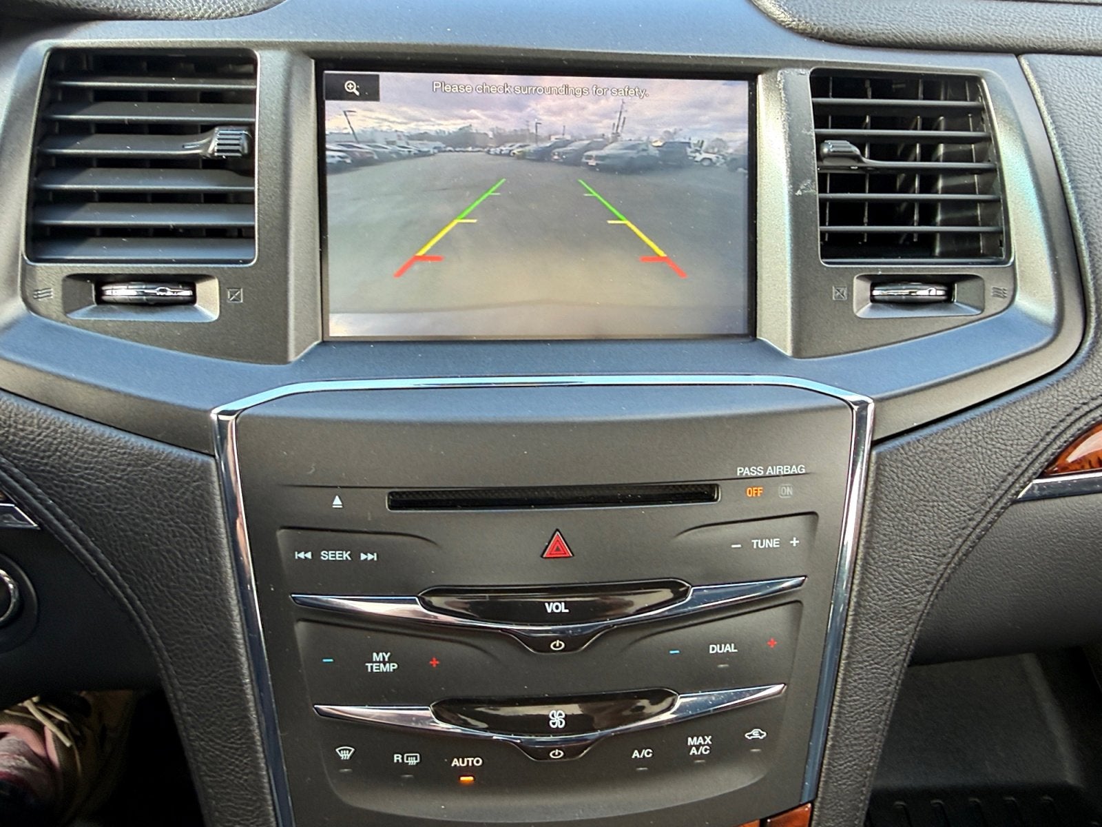 2014 Lincoln MKS Base