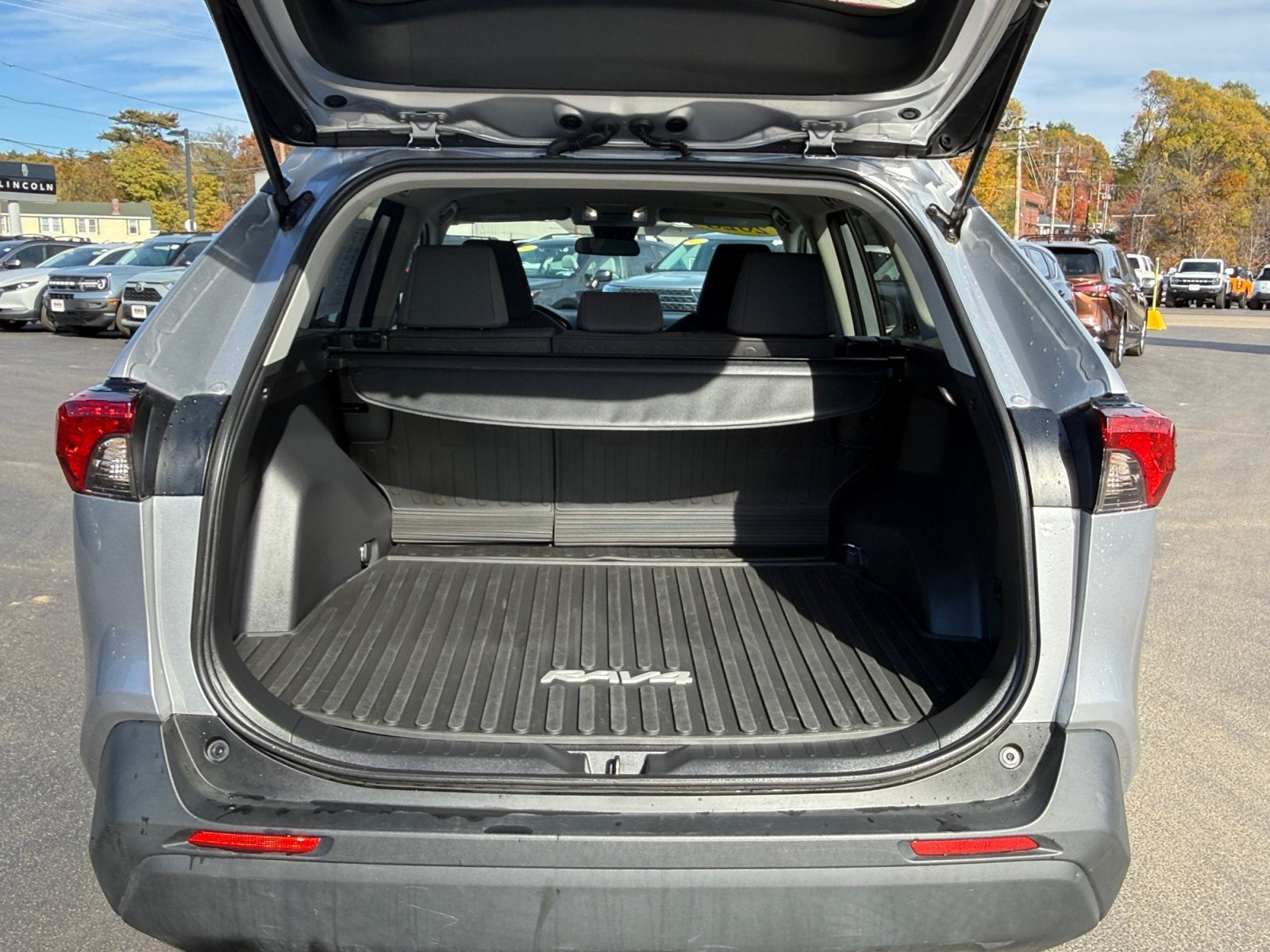 2023 Toyota RAV4 LE