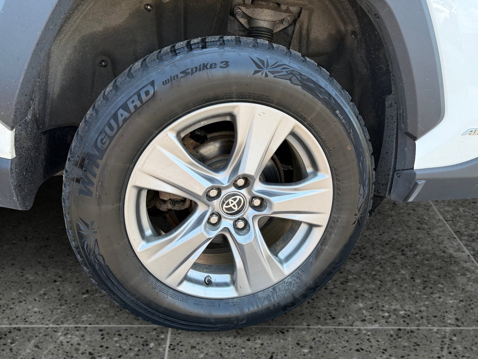 2022 Toyota RAV4 Hybrid LE