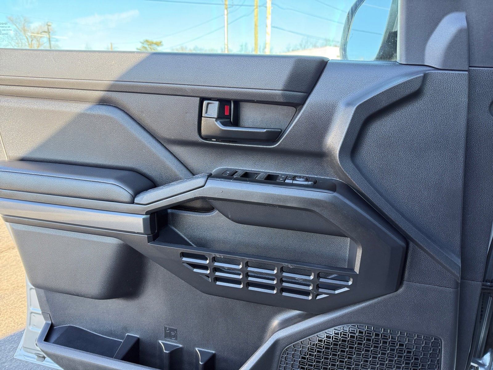 2025 Toyota Tacoma 4WD SR5