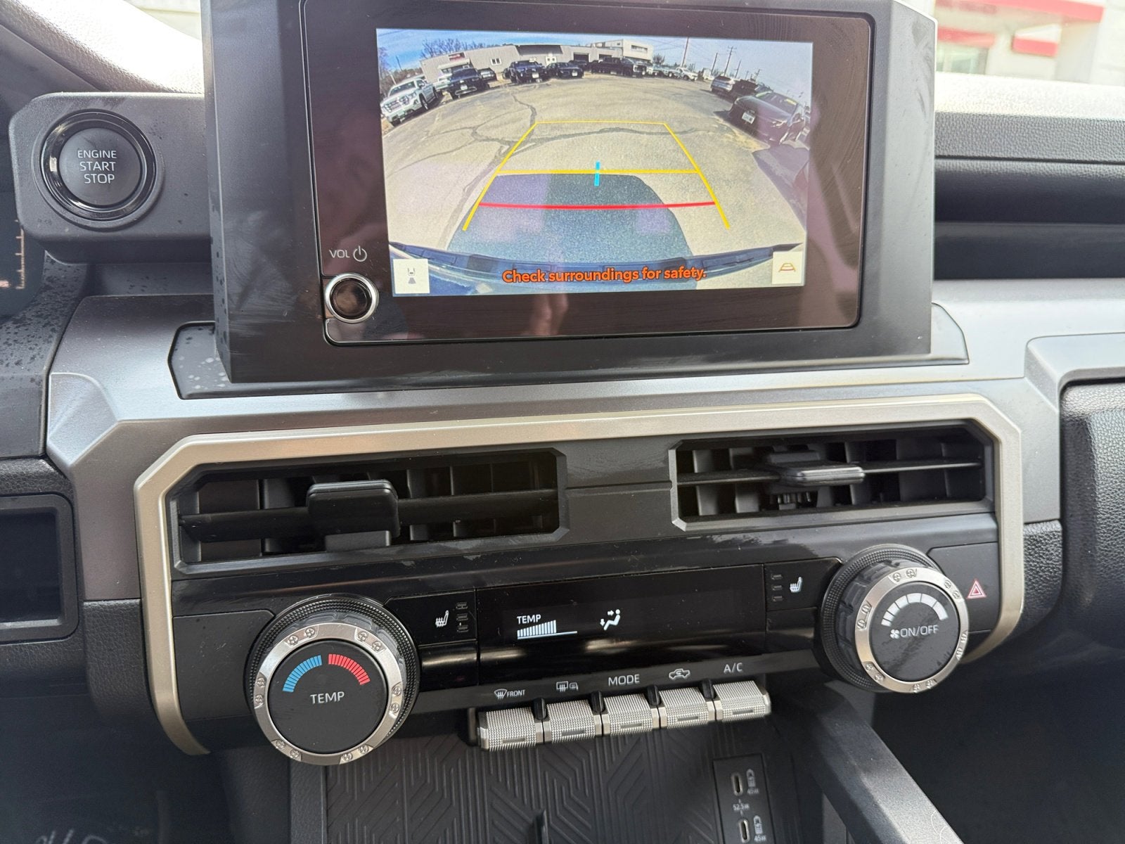 2025 Toyota Tacoma 4WD SR5