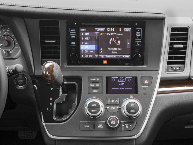 2017 Toyota Sienna XLE