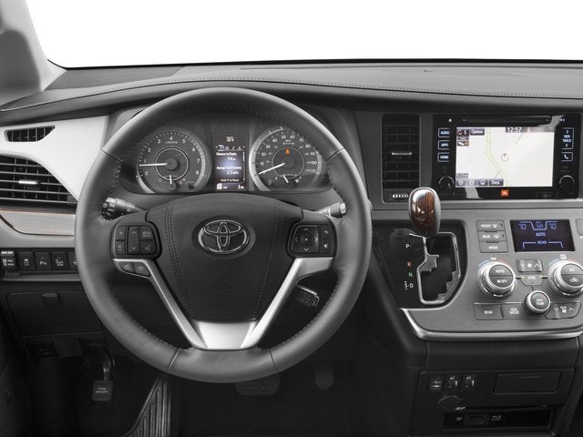 2017 Toyota Sienna XLE