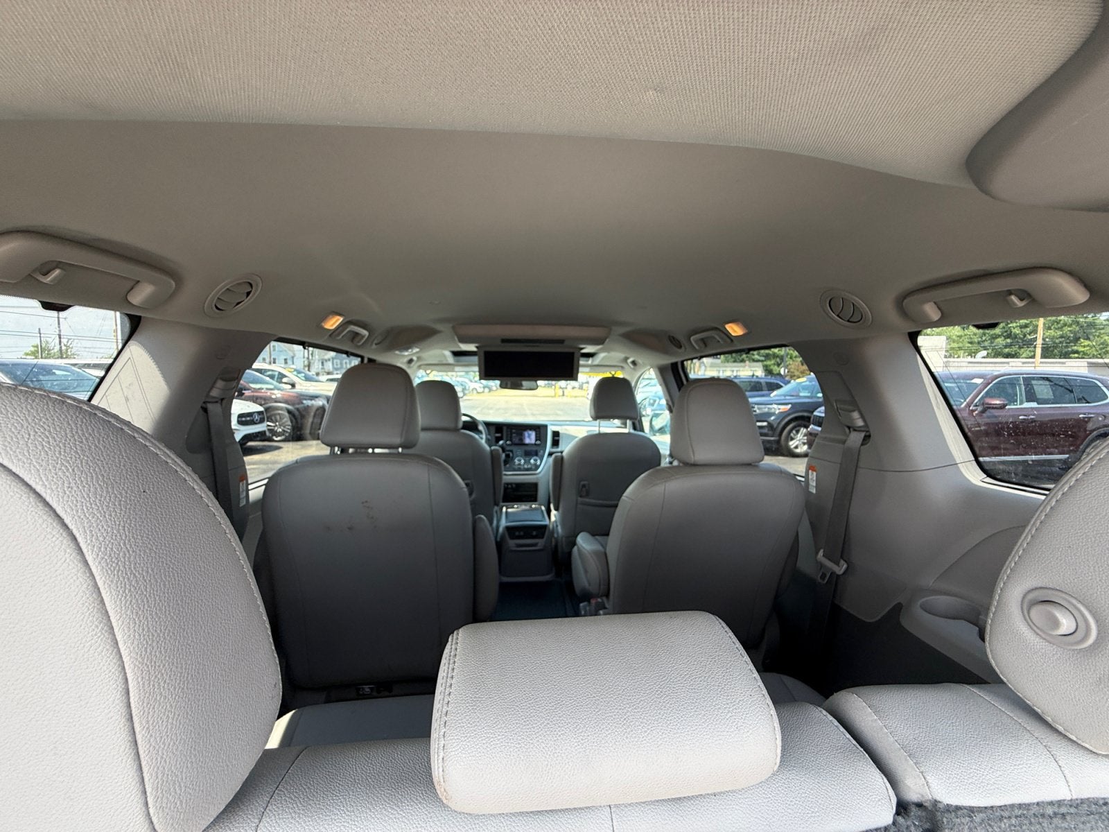 2020 Toyota Sienna XLE