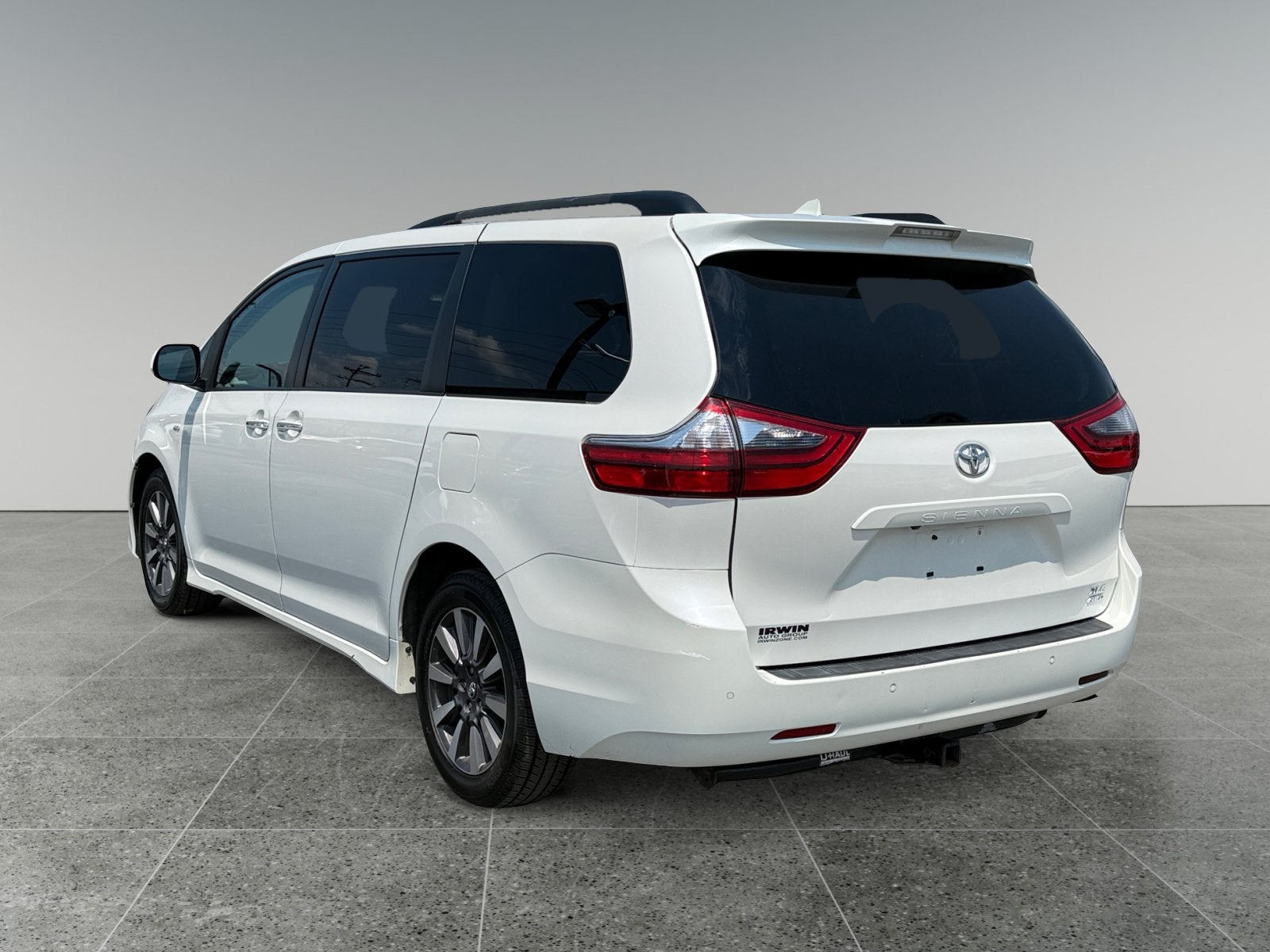 2020 Toyota Sienna XLE