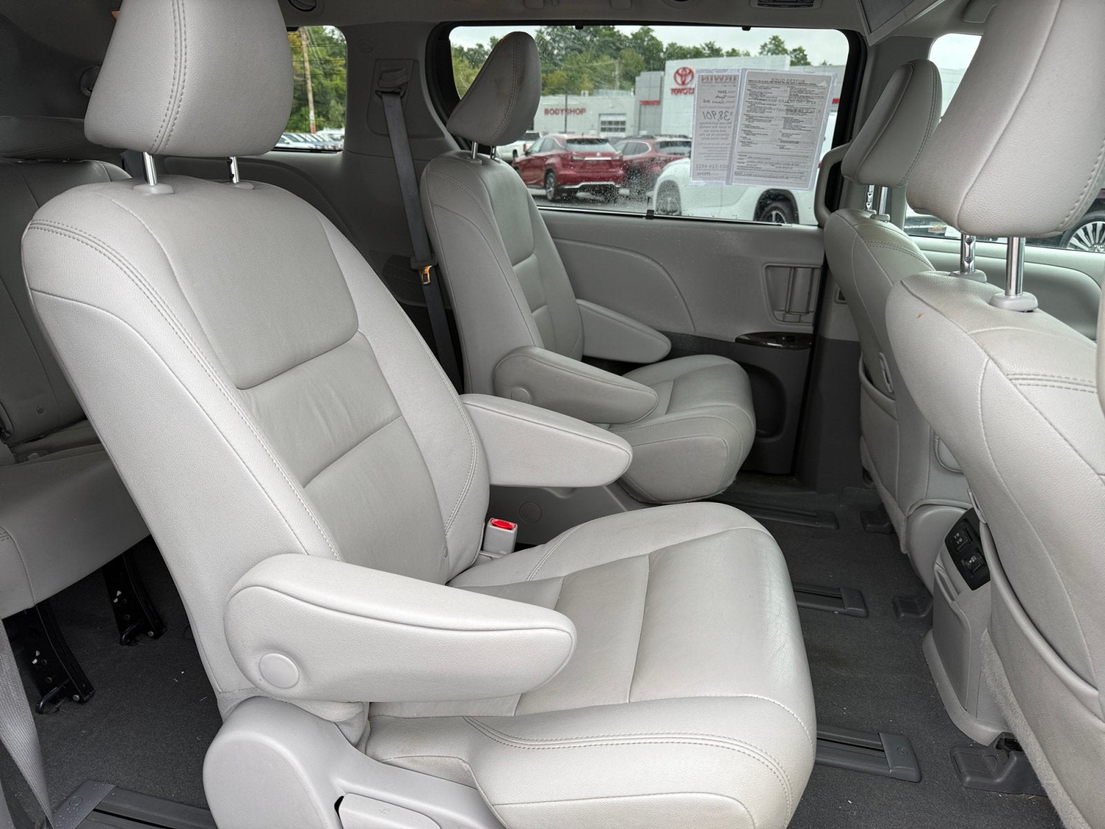 2020 Toyota Sienna XLE