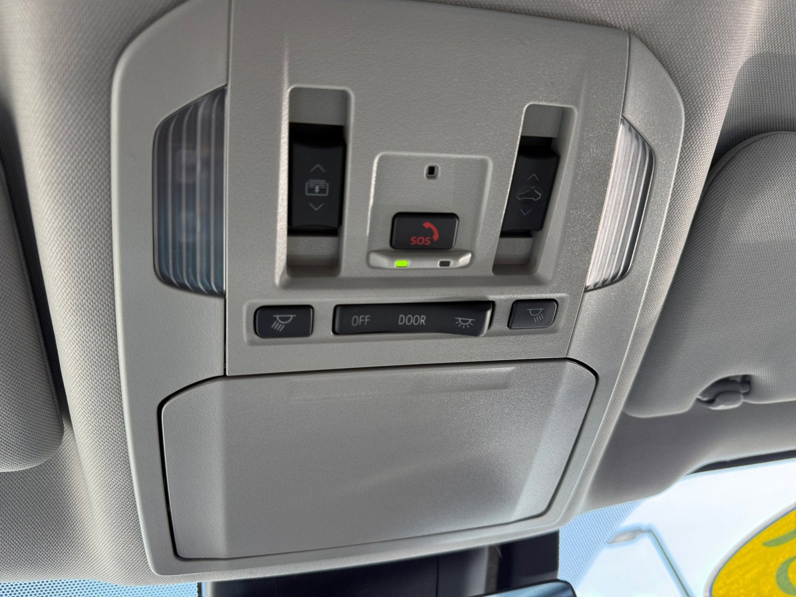 2025 Toyota Highlander Hybrid Platinum