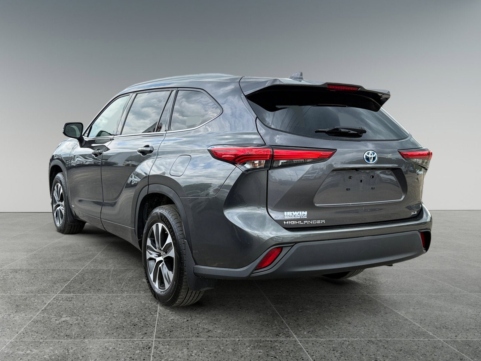 2022 Toyota Highlander Hybrid XLE