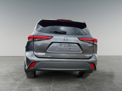 2022 Toyota Highlander Hybrid XLE