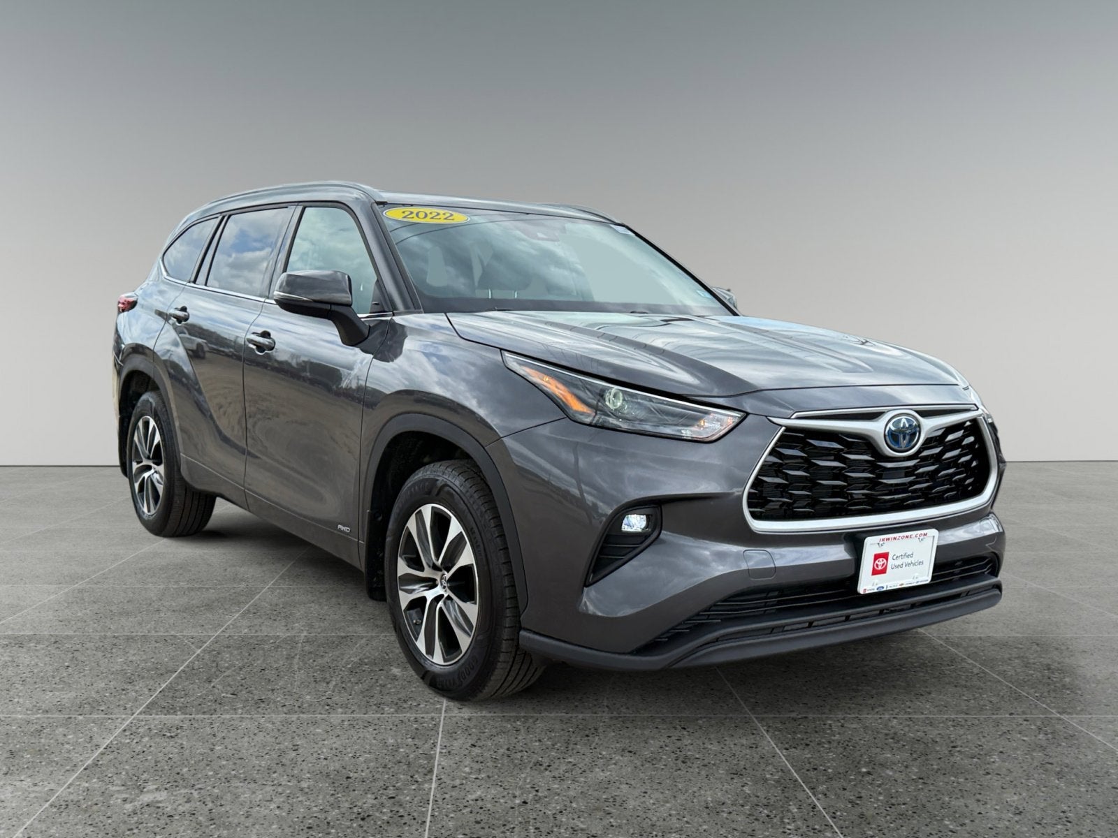 2022 Toyota Highlander Hybrid XLE