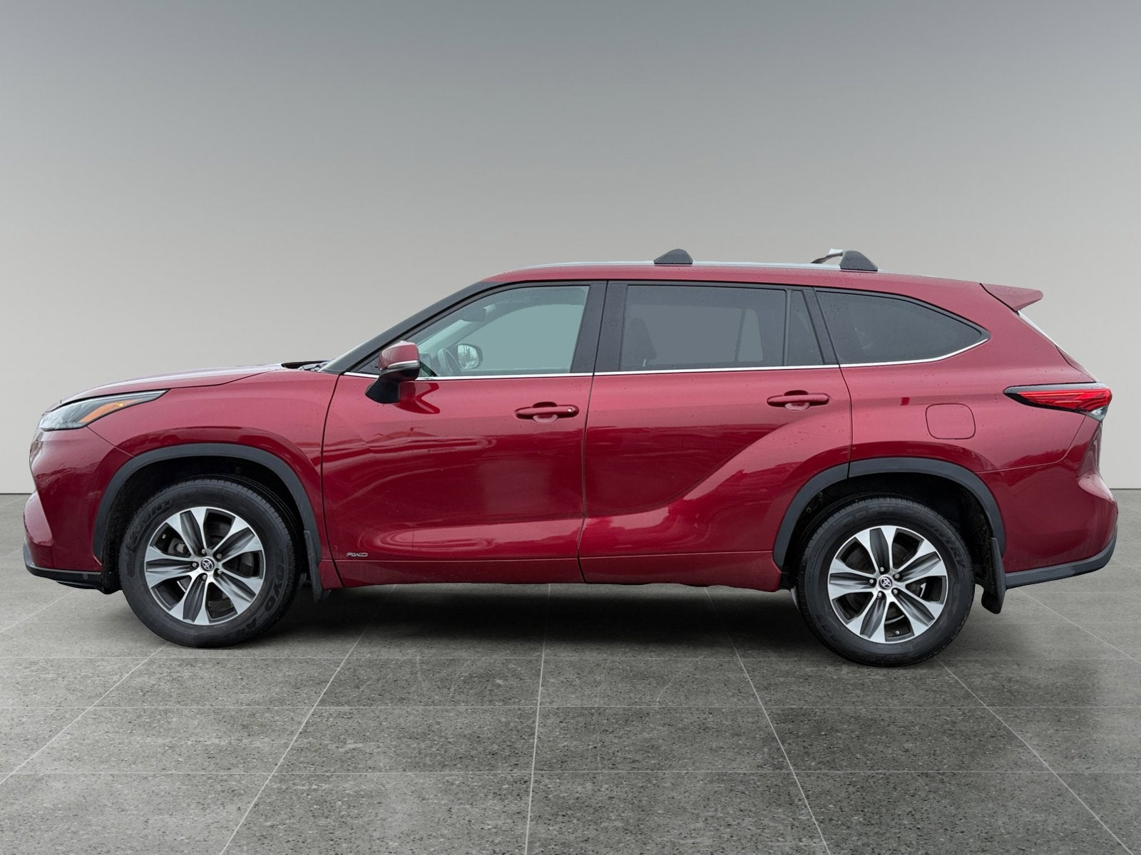 2022 Toyota Highlander Hybrid XLE