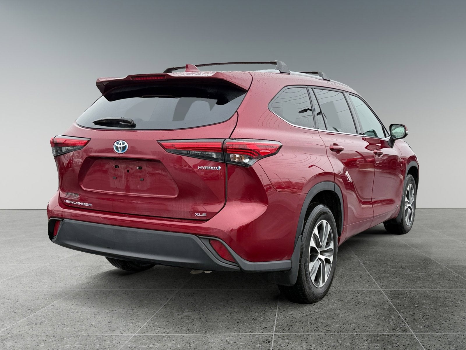 2022 Toyota Highlander Hybrid XLE