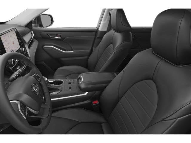 2023 Toyota Highlander Base