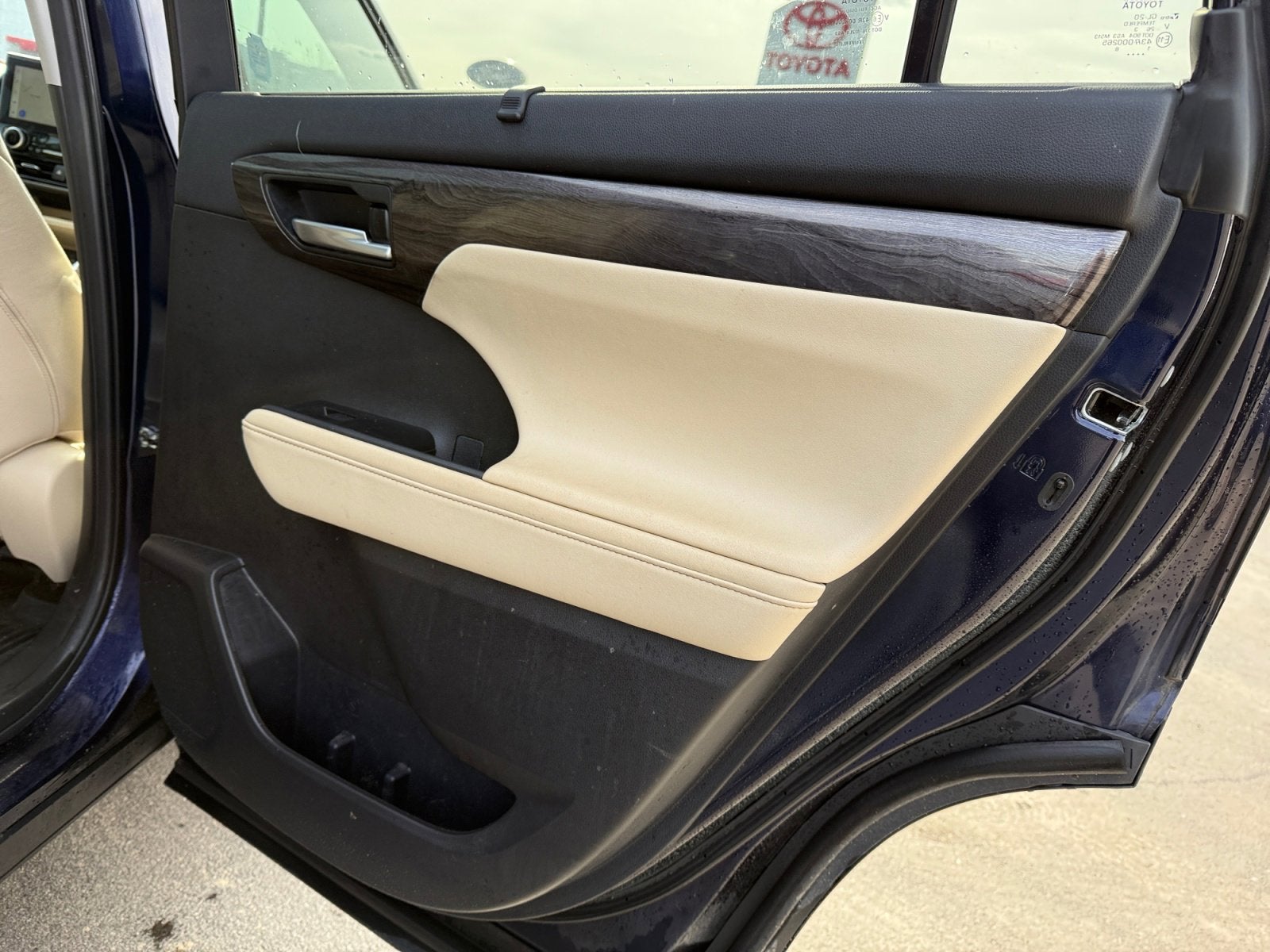 2023 Toyota Highlander Platinum