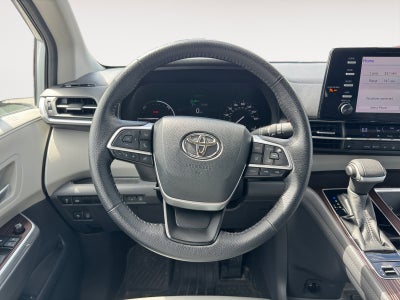 2021 Toyota Sienna XLE