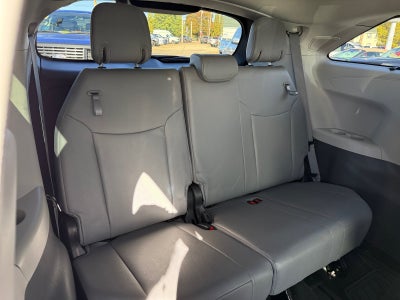 2022 Toyota Sienna Limited