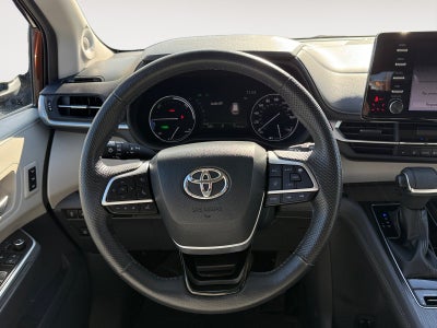 2022 Toyota Sienna Limited