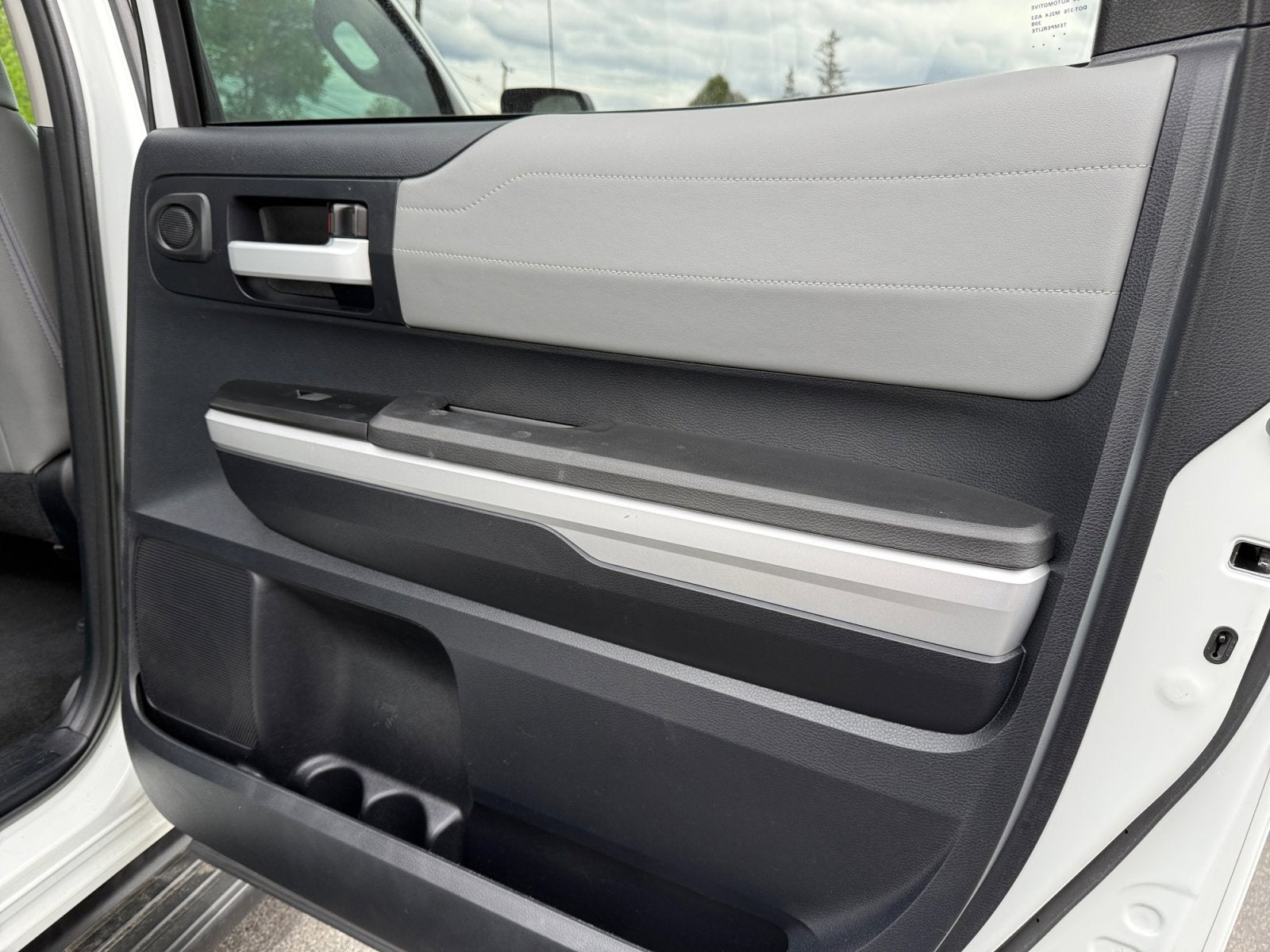 2014 Toyota Tundra 4WD Truck LTD