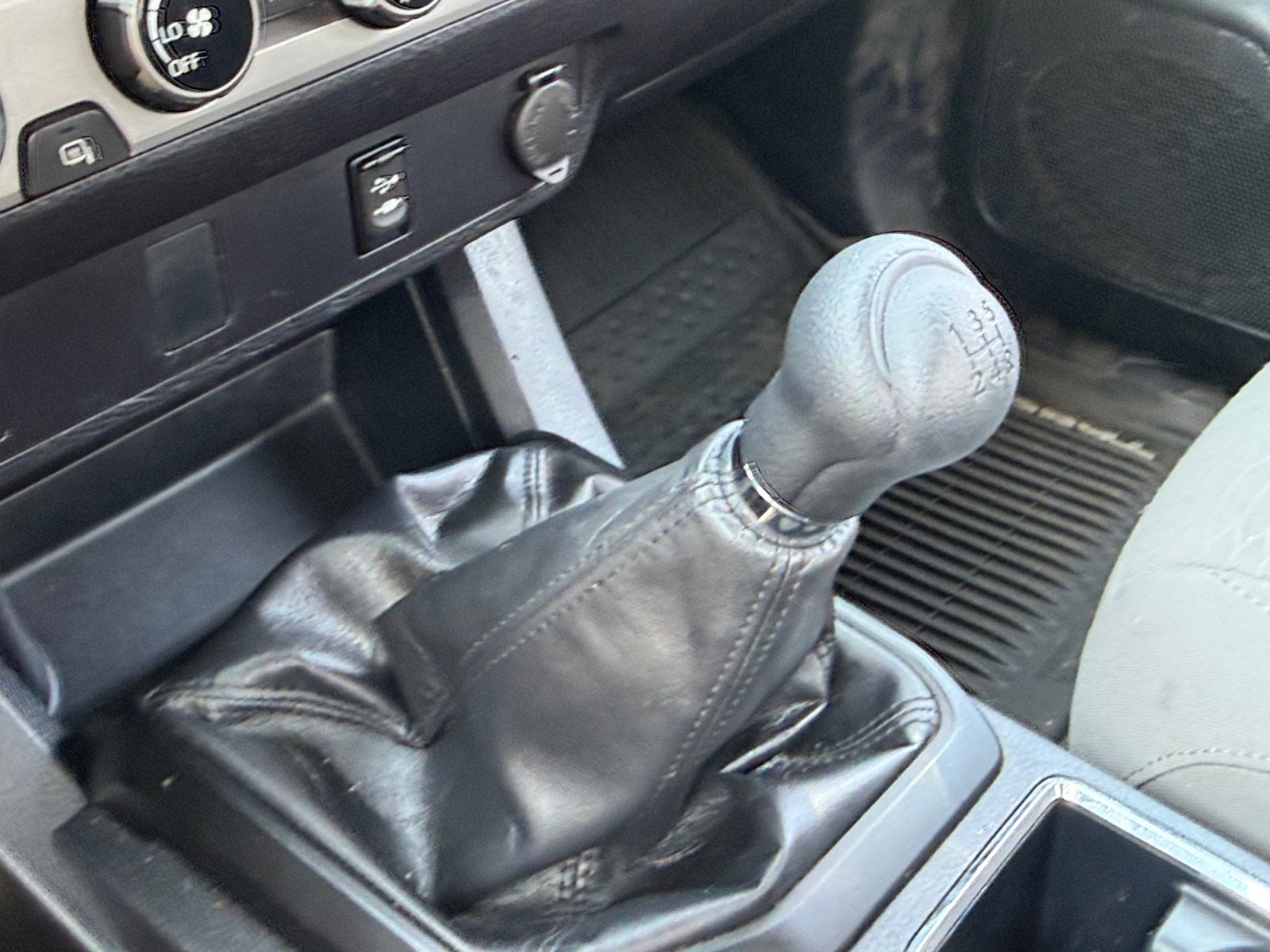 2017 Toyota Tacoma SR