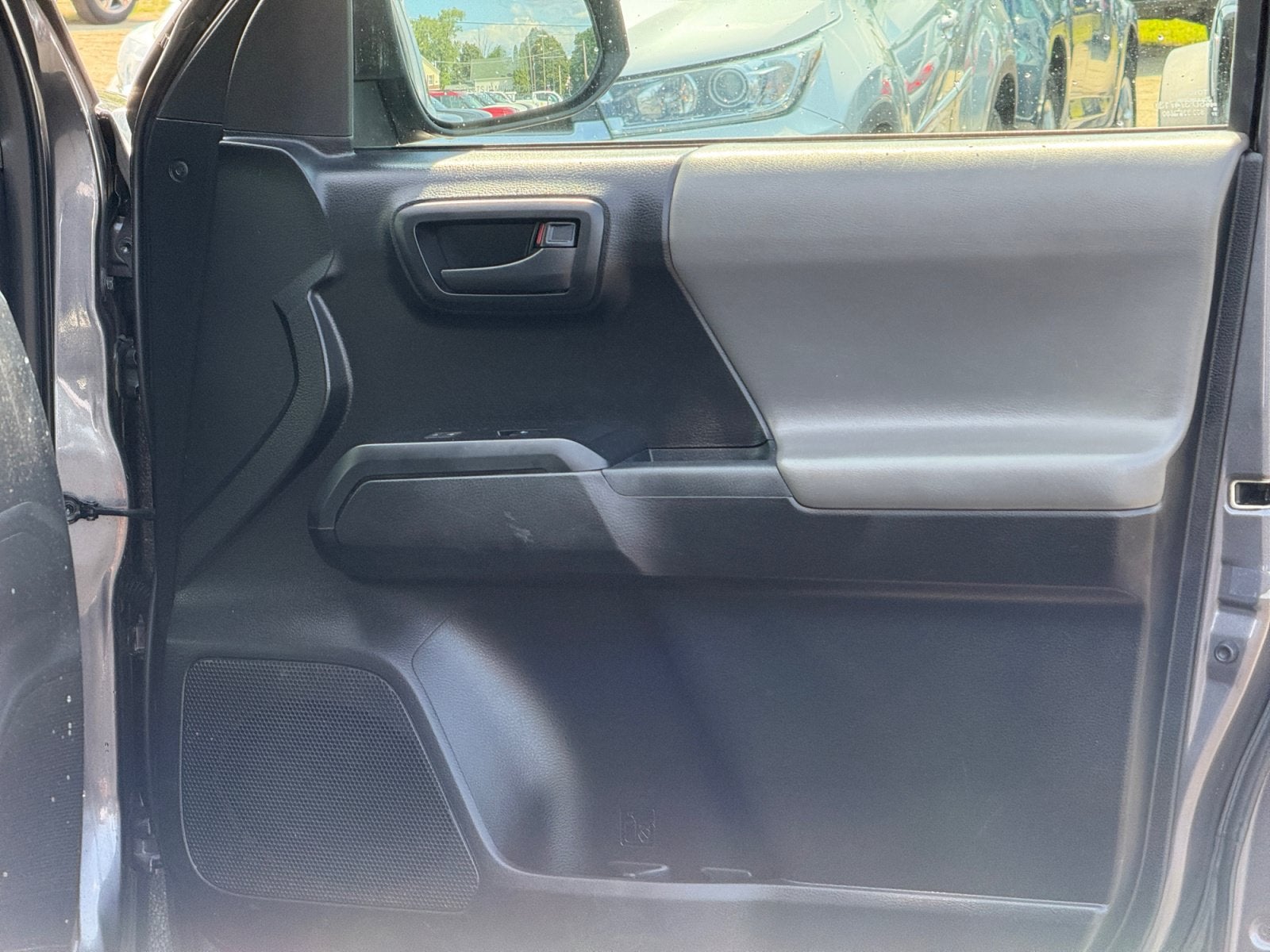 2017 Toyota Tacoma SR