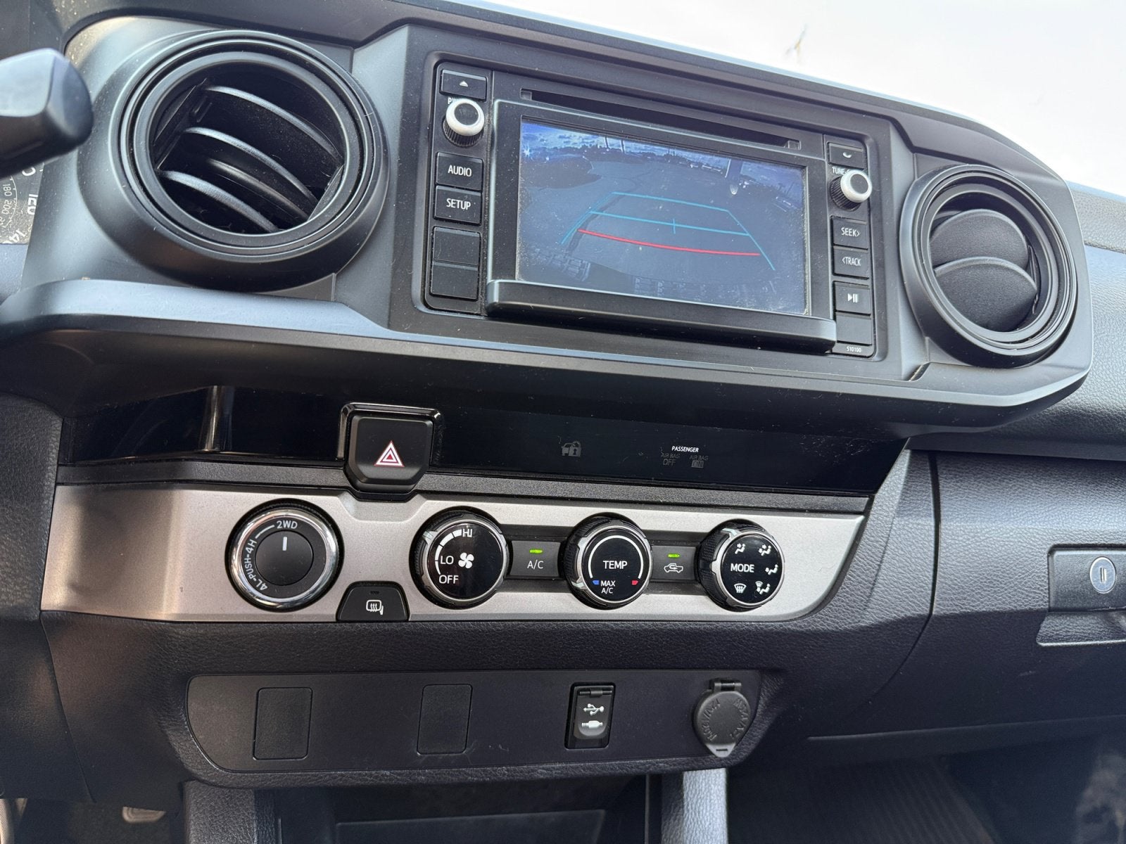 2017 Toyota Tacoma SR