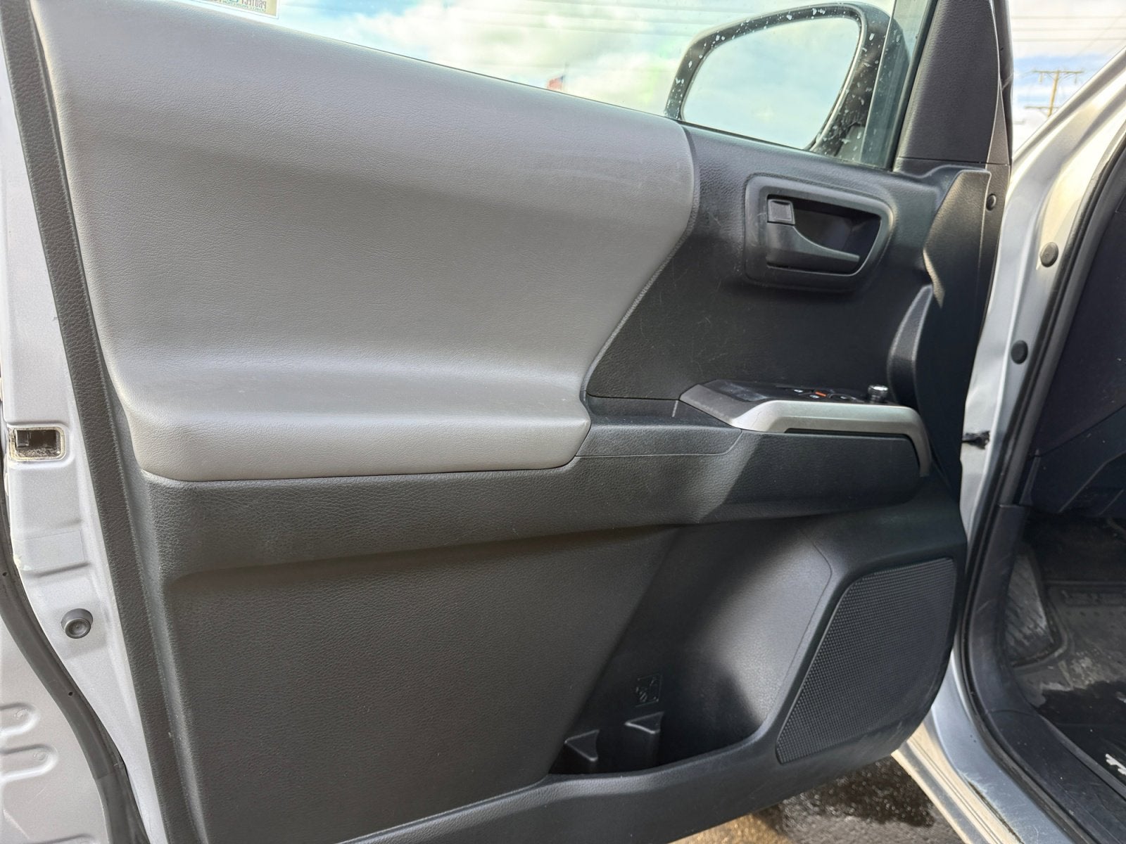 2016 Toyota Tacoma SR5