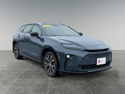 2025 Toyota Crown Signia XLE