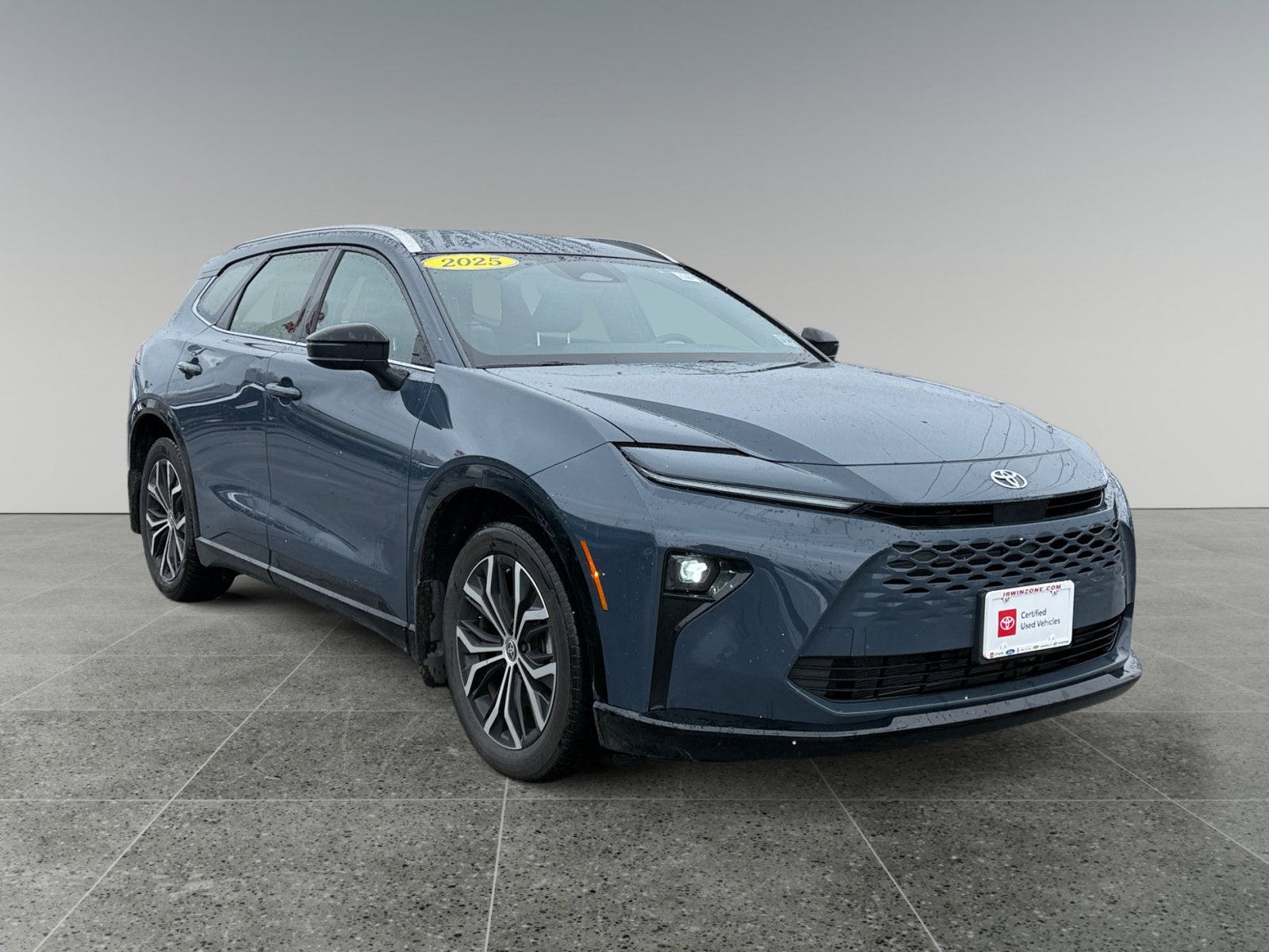 2025 Toyota Crown Signia XLE