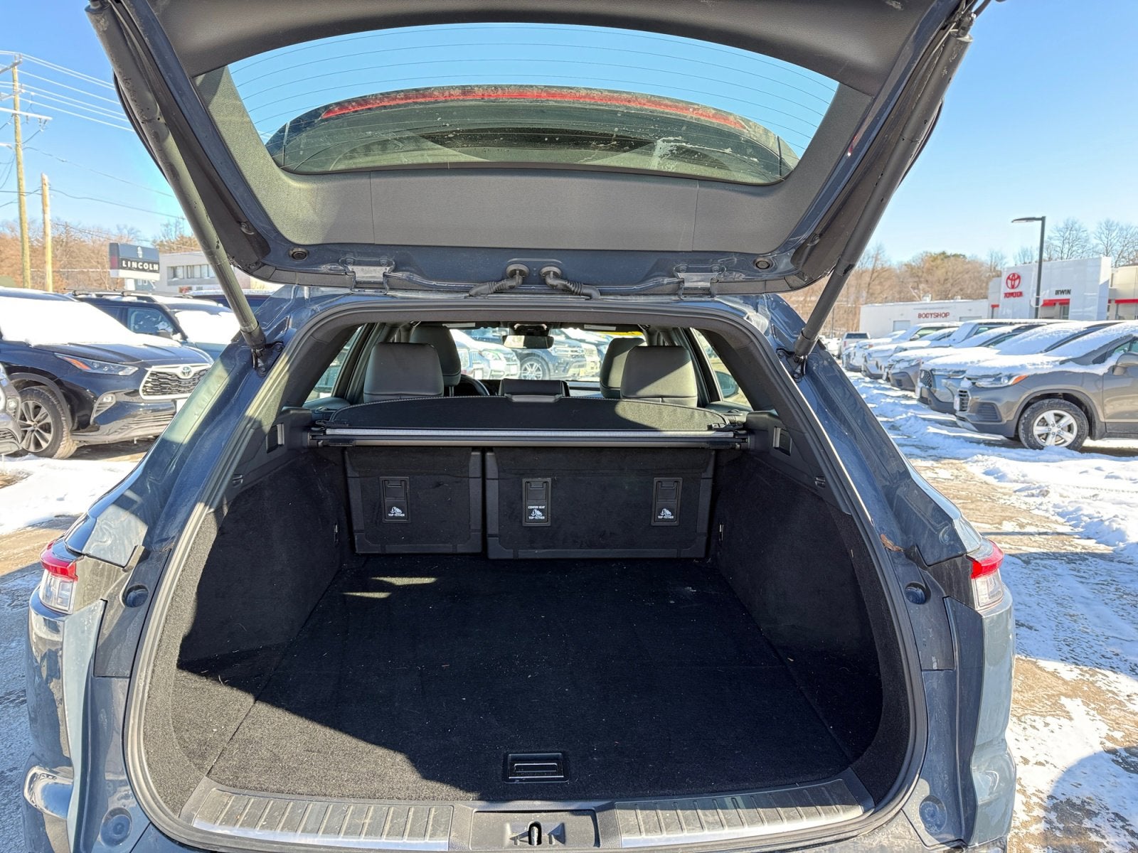 2025 Toyota Crown Signia XLE