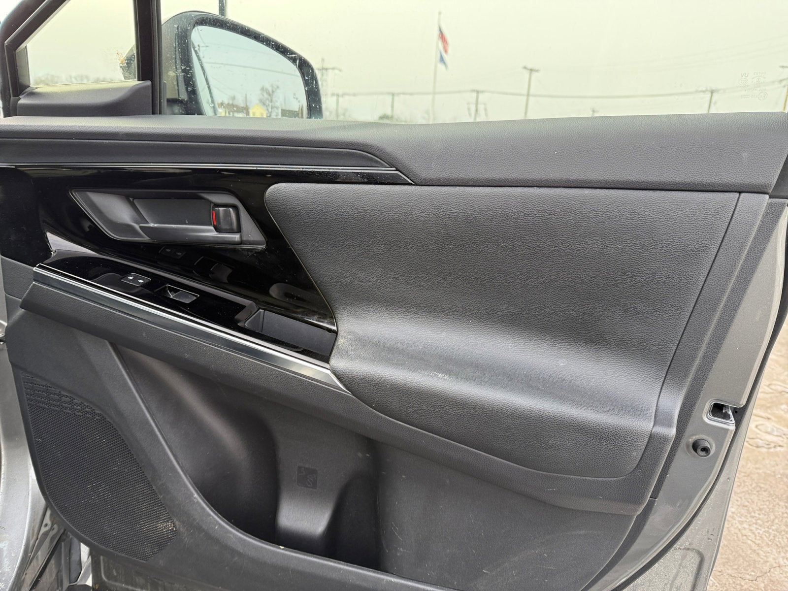 2023 Toyota bZ4X Limited