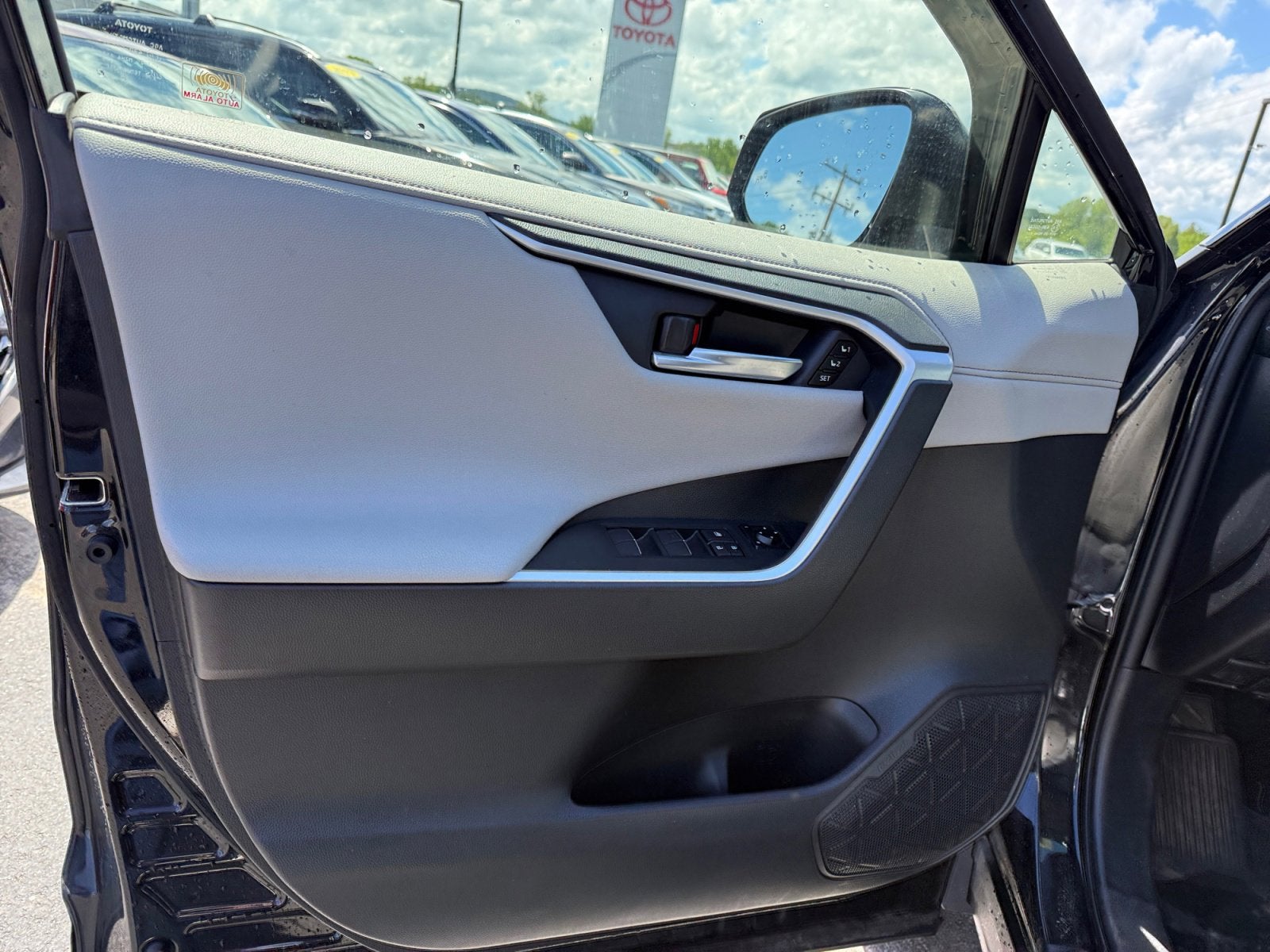 2020 Toyota RAV4 Limited