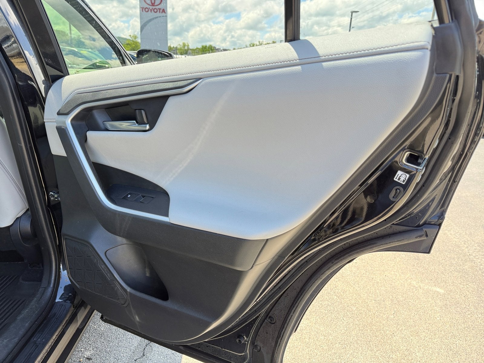 2020 Toyota RAV4 Limited