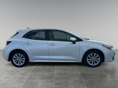 2025 Toyota Corolla Hatchback SE