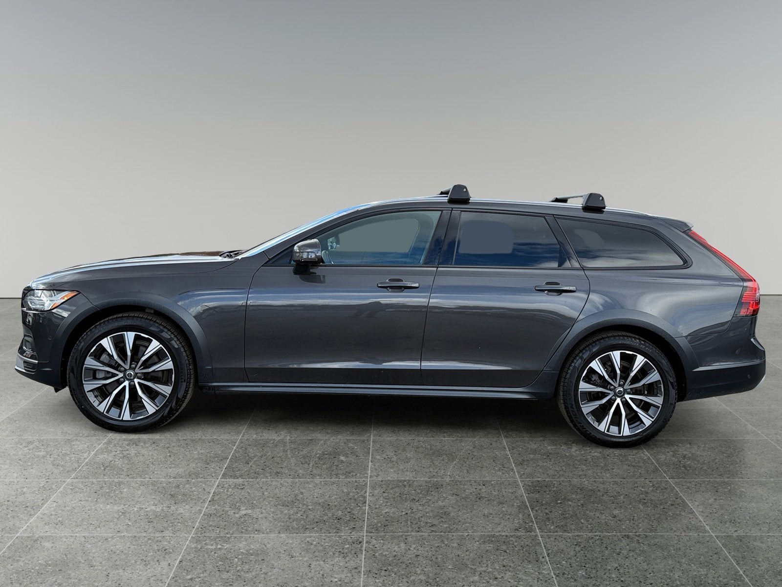 2024 Volvo V90 Cross Country Plus