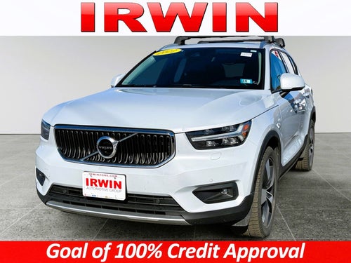 2022 Volvo XC40 Momentum