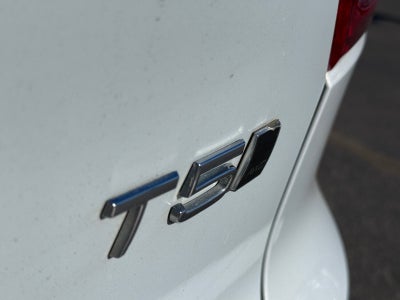 2022 Volvo XC40 Momentum