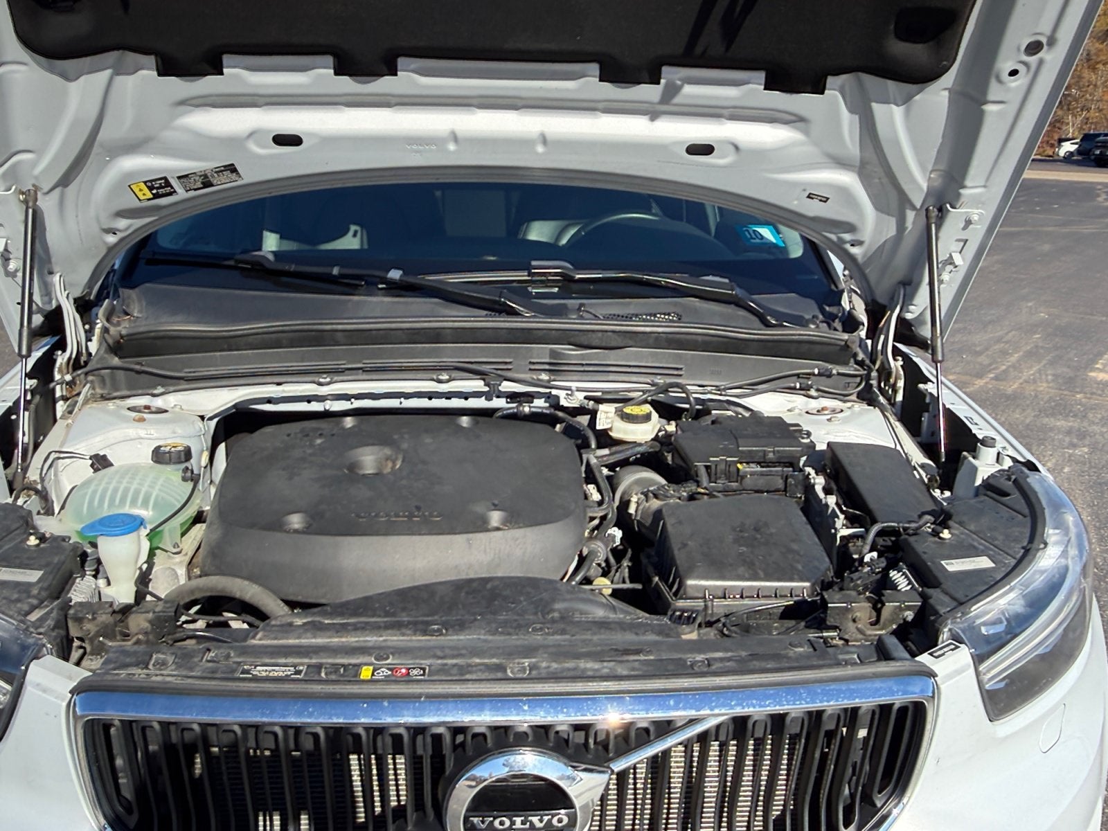 2022 Volvo XC40 Momentum