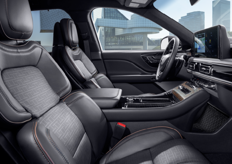 The interior of the 2025 Lincoln Aviator® SUV is shown with sleek black accents. | Irwin Lincoln Laconia in Laconia NH