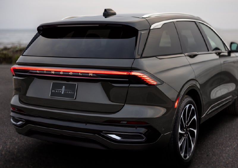 The rear of a 2025 Lincoln Black Label Nautilus® SUV displays full LED rear lighting. | Irwin Lincoln Laconia in Laconia NH