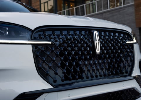 The front grille of a 2026 Lincoln Aviator® SUV is shown. | Irwin Lincoln Laconia in Laconia NH