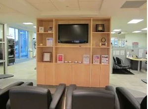 Irwin Lincoln Laconia of Laconia, NH's Brand New Waiting Area
